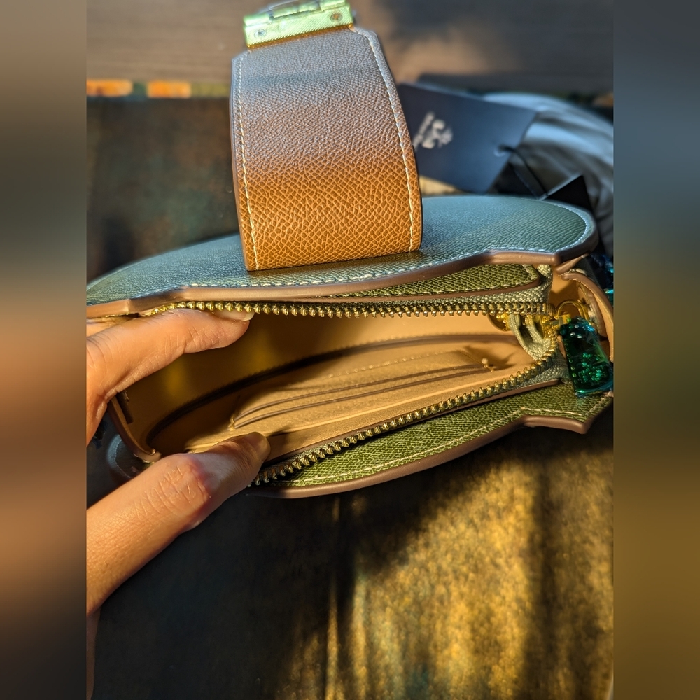 Green Round Bag With Strap - image 7